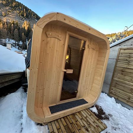 Ski Lodge Pampeago เตเซโร ภายนอก รูปภาพ