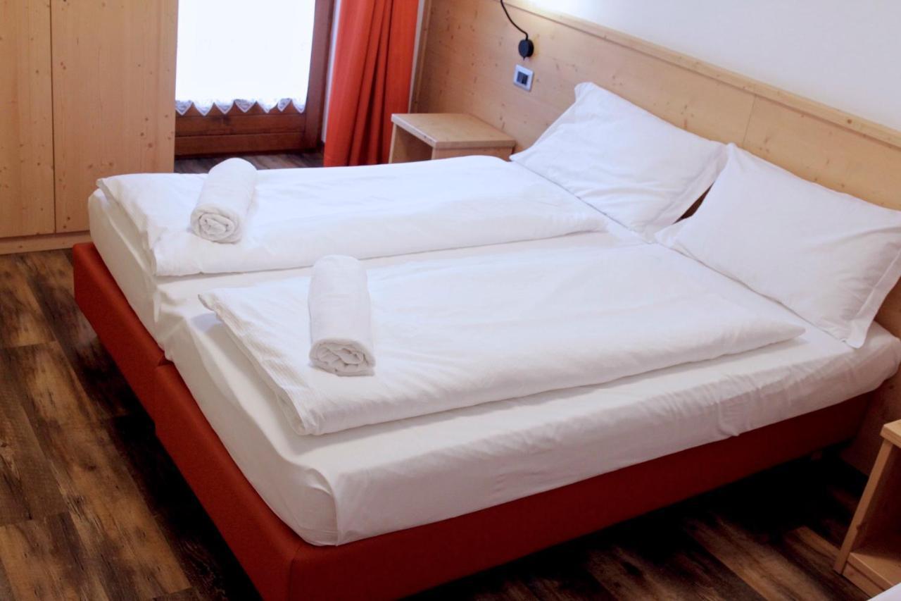 Ski Lodge Pampeago เตเซโร ภายนอก รูปภาพ